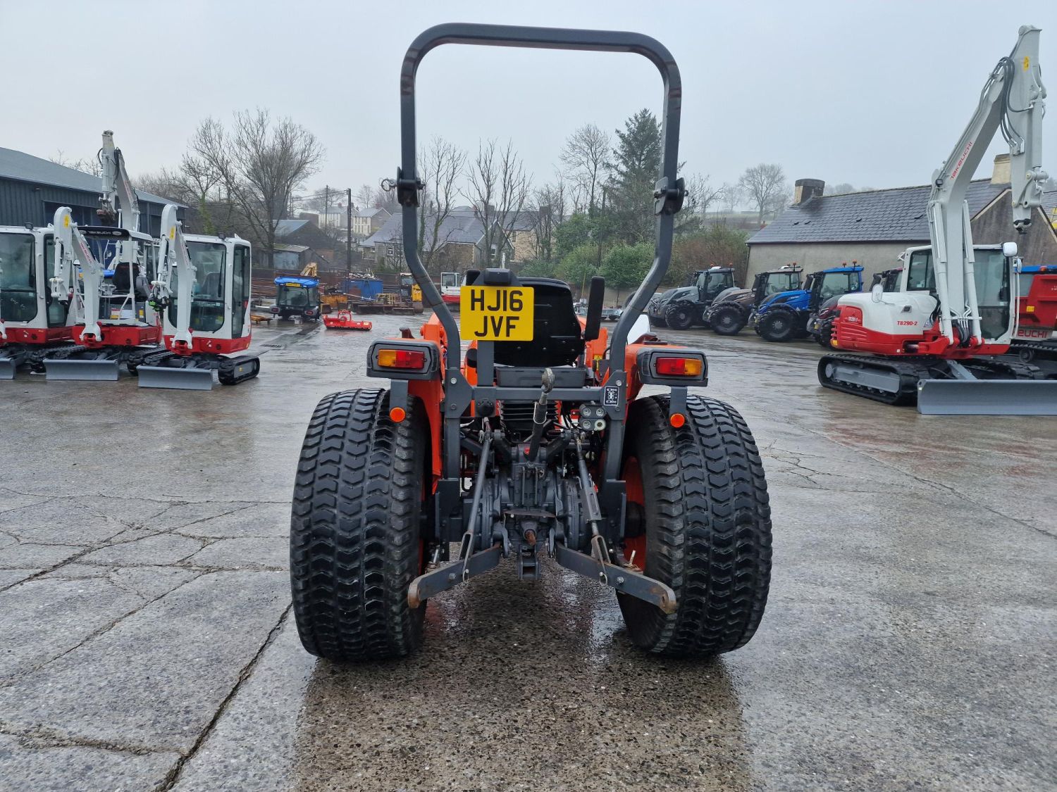 Kubota M5000 Wales